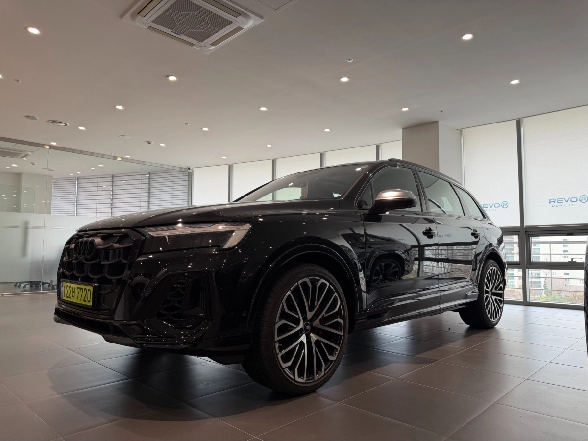 AUDI SQ7 4M  2026