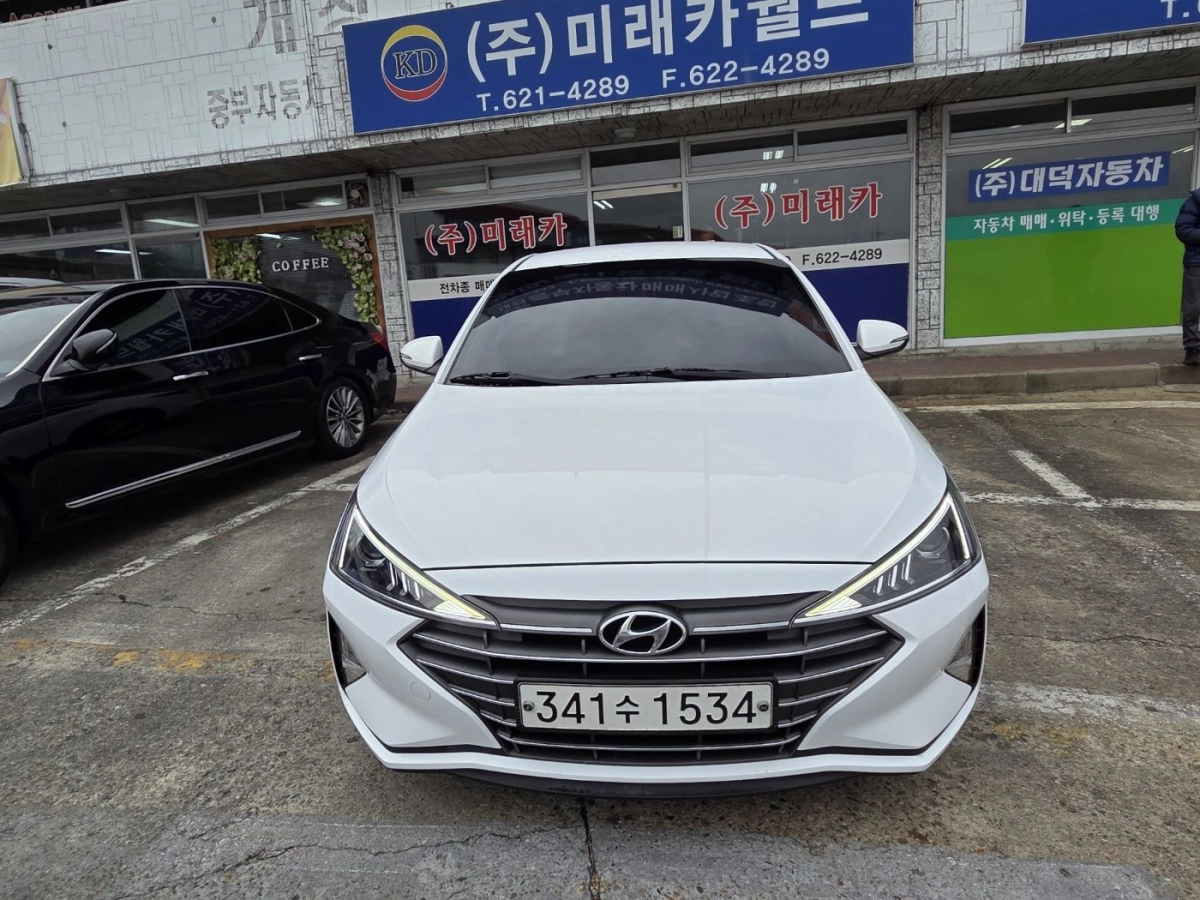 HYUNDAI AVANTE AD