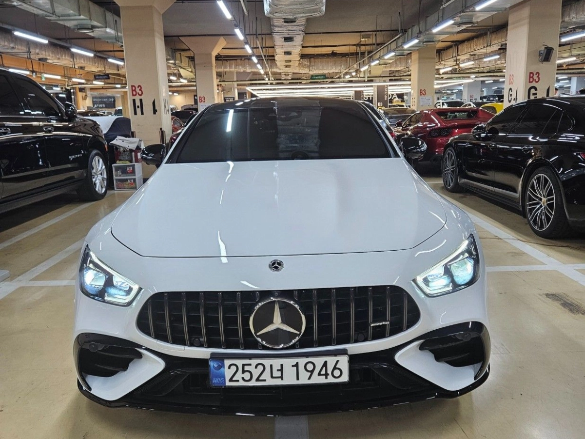 MERCEDES BENZ AMG GT