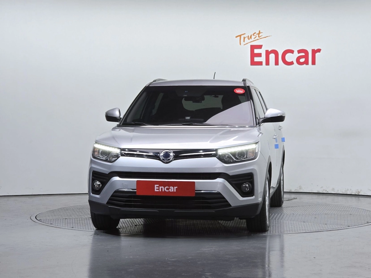 SSANGYONG TIVOLI VERY NEW