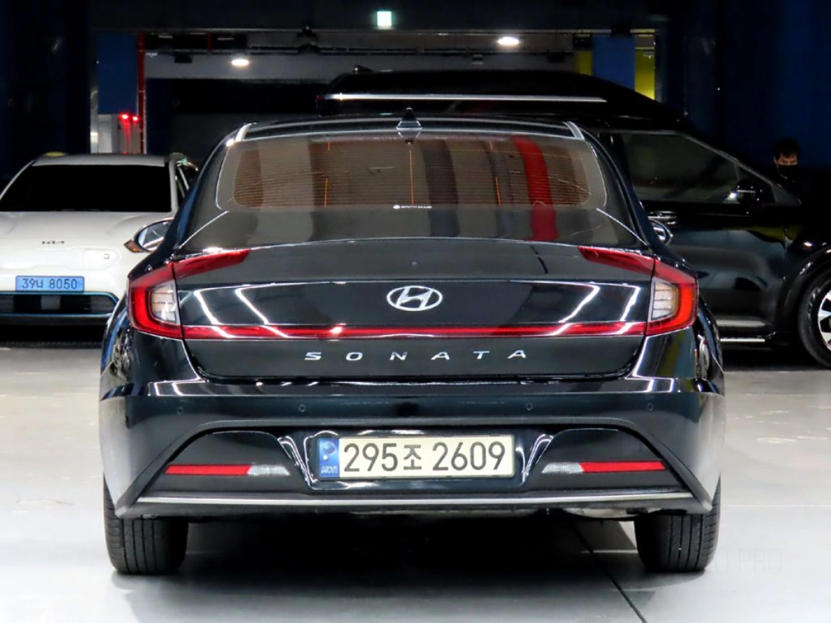 HYUNDAI SONATA HYBRID DN8