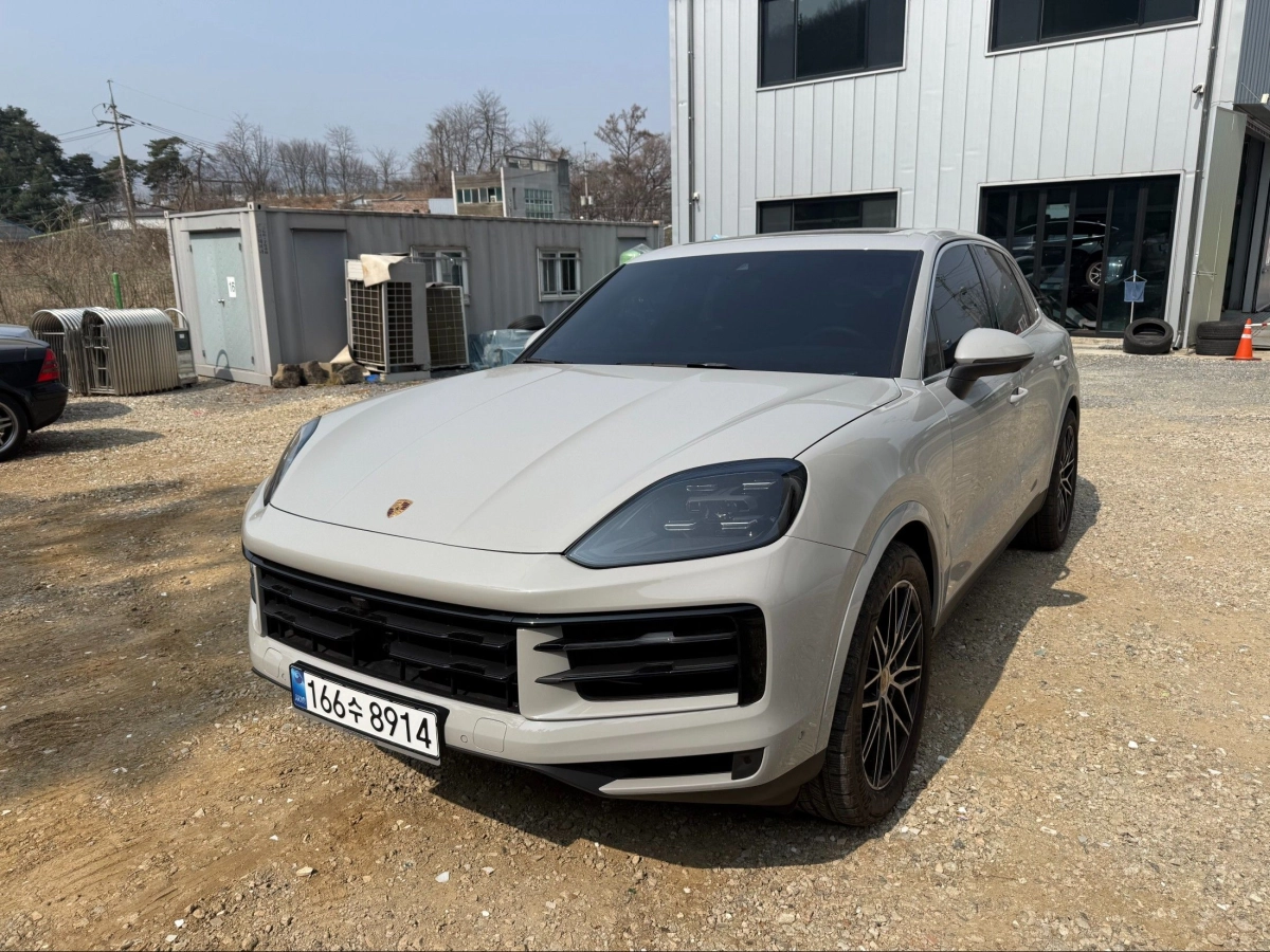 PORSCHE CAYENNE PO536  2025