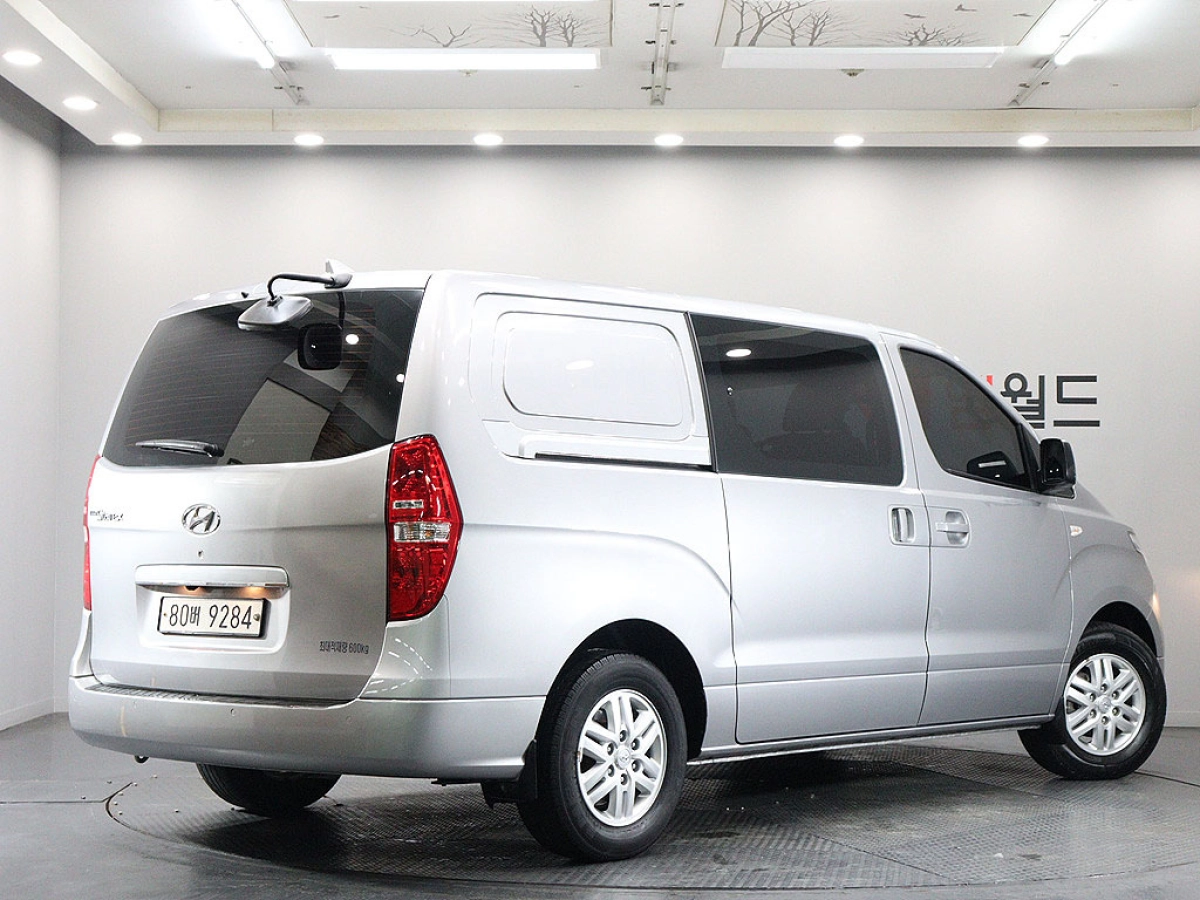 HYUNDAI STAREX GRAND