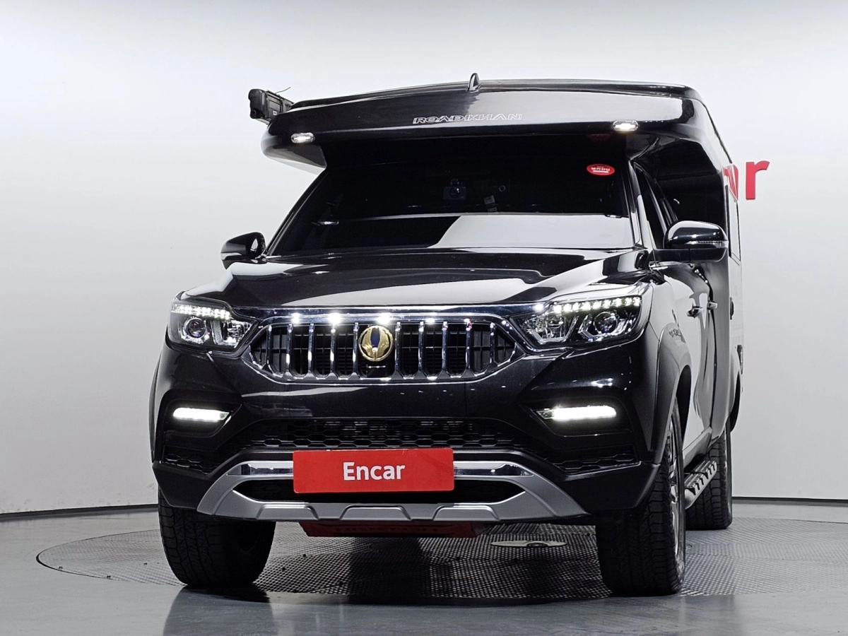 SSANGYONG REXTON SPORTS CAR