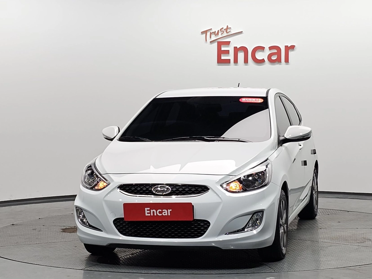 HYUNDAI ACCENT NEW