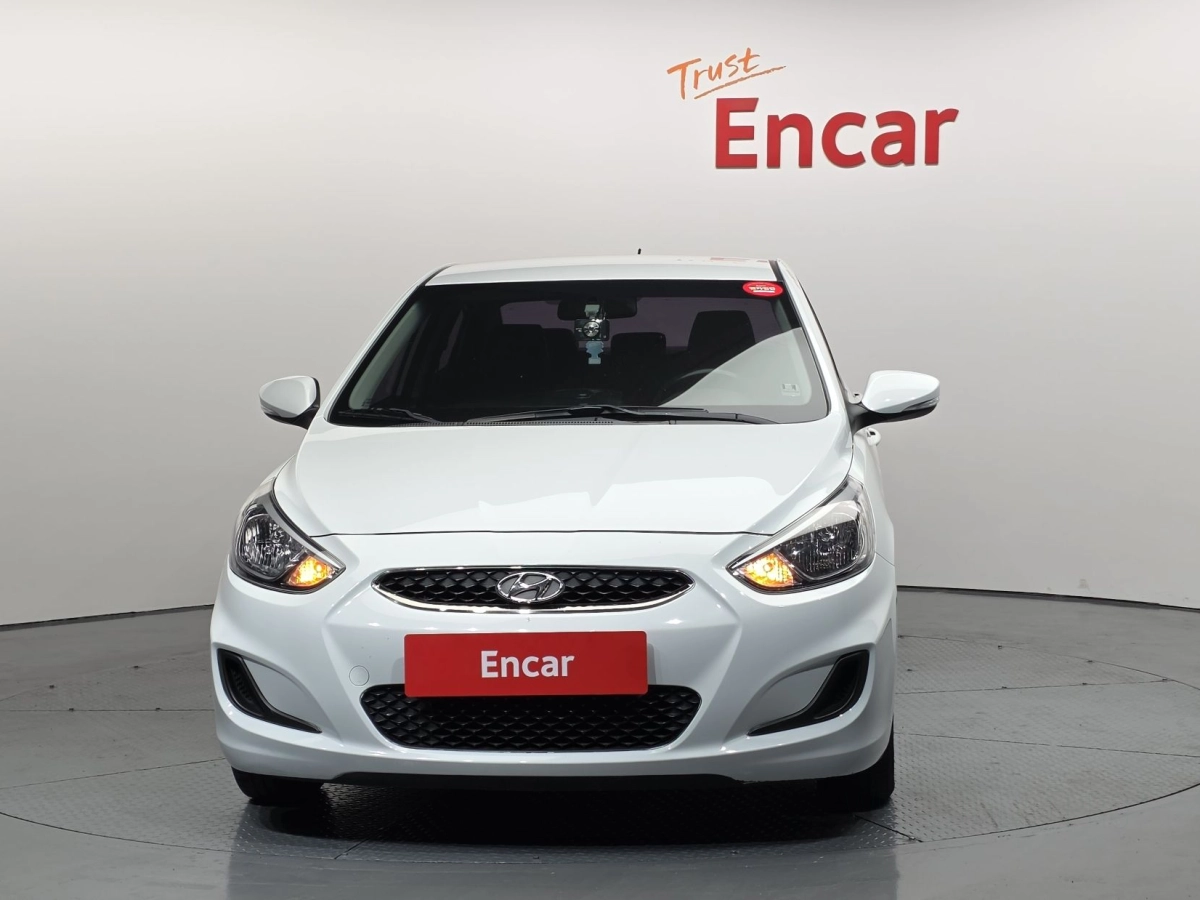 HYUNDAI ACCENT NEW