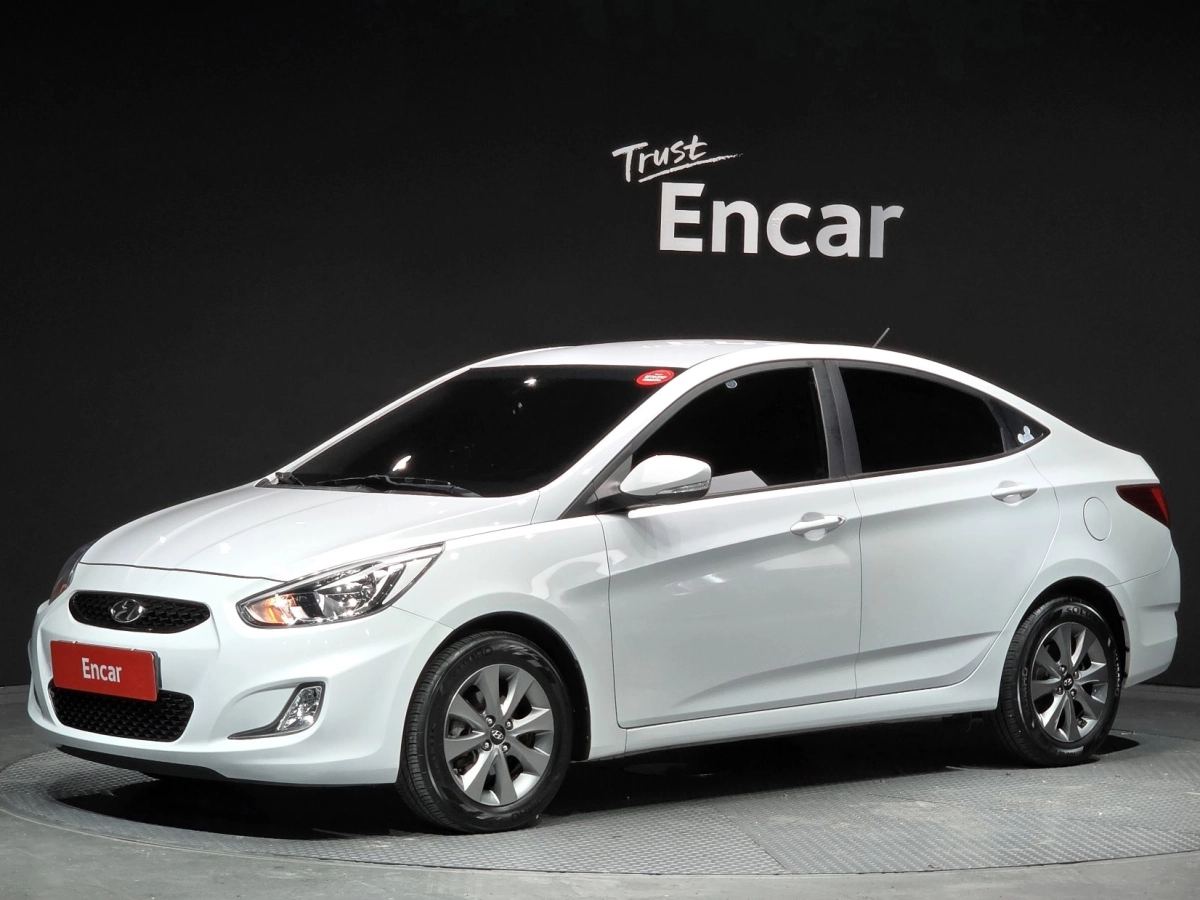 HYUNDAI ACCENT NEW