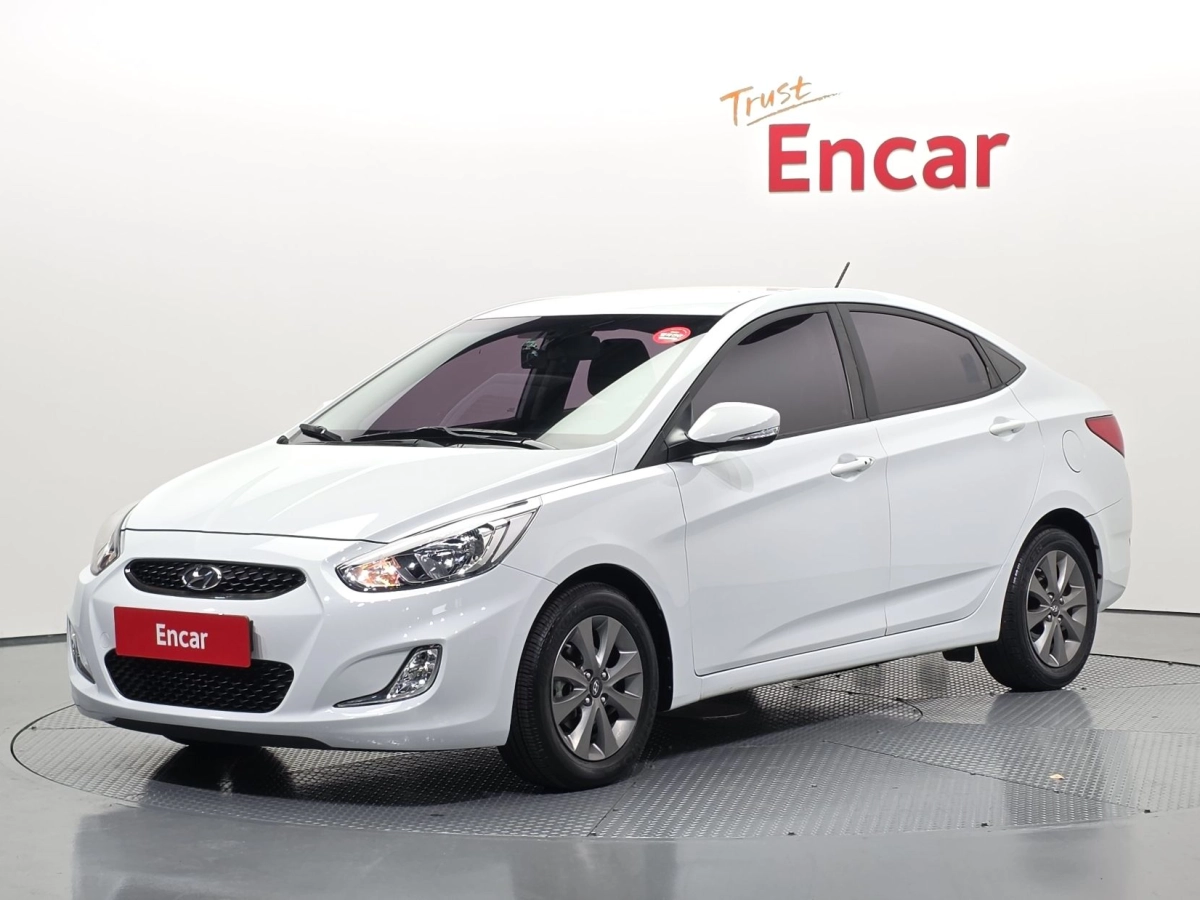 HYUNDAI ACCENT NEW