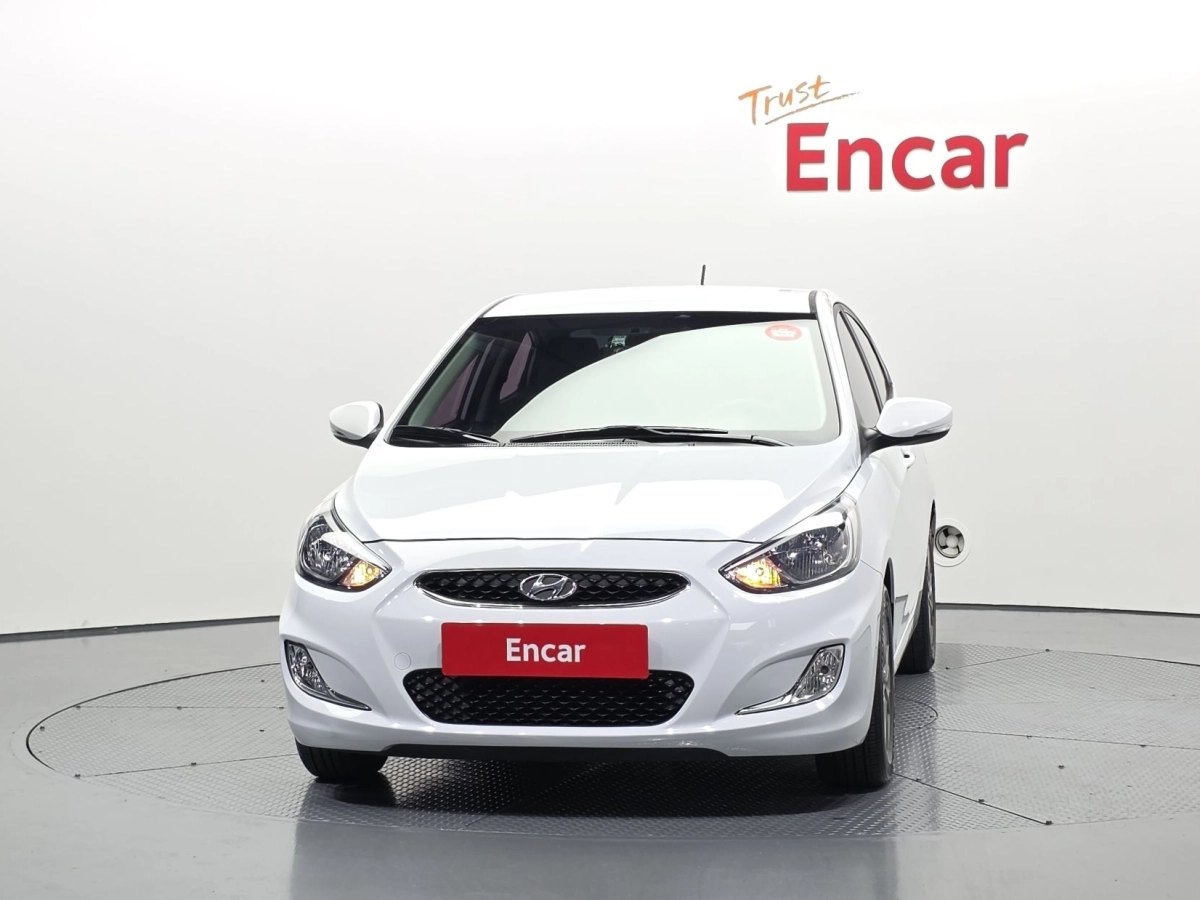 HYUNDAI ACCENT NEW