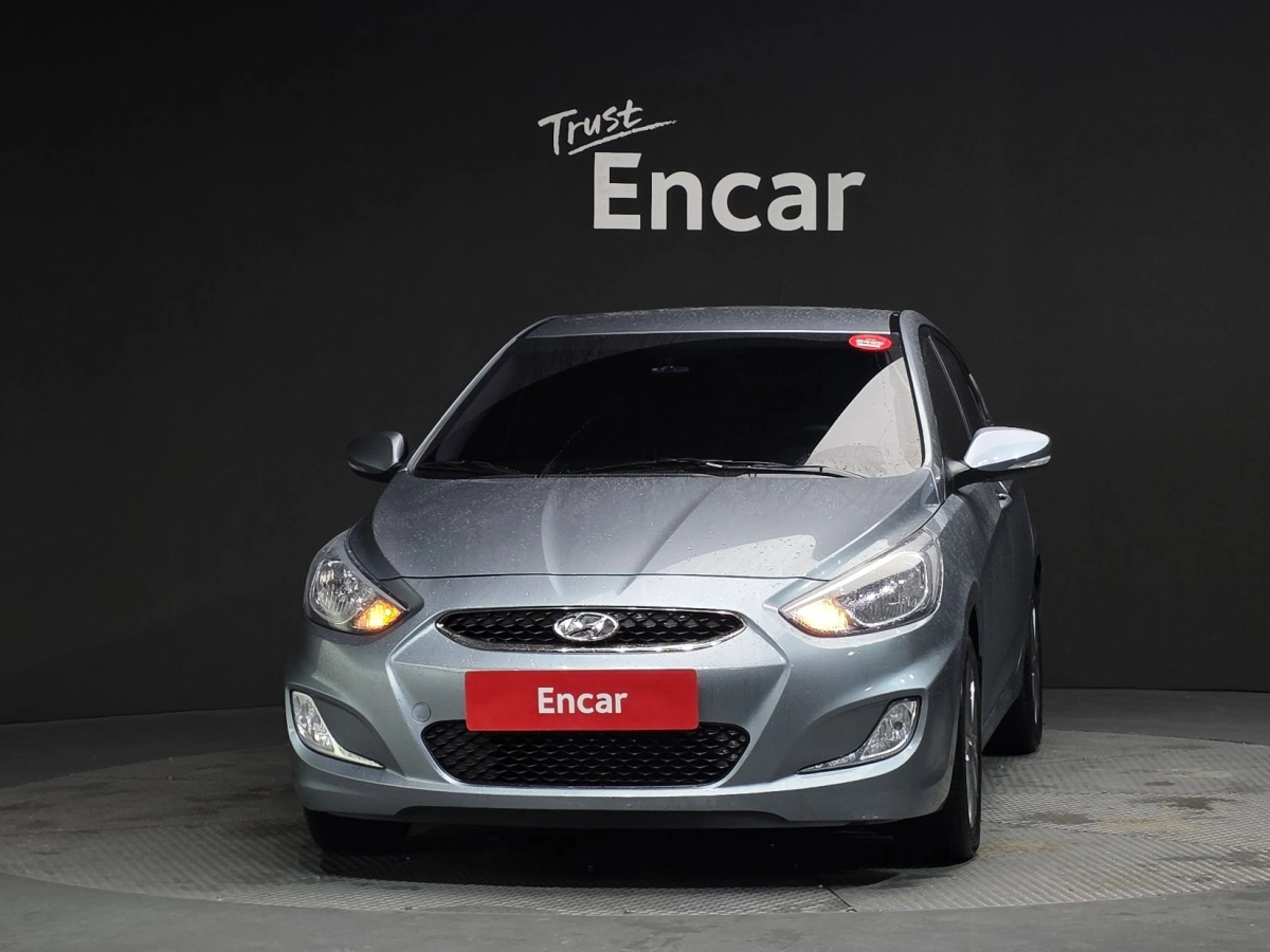 HYUNDAI ACCENT NEW