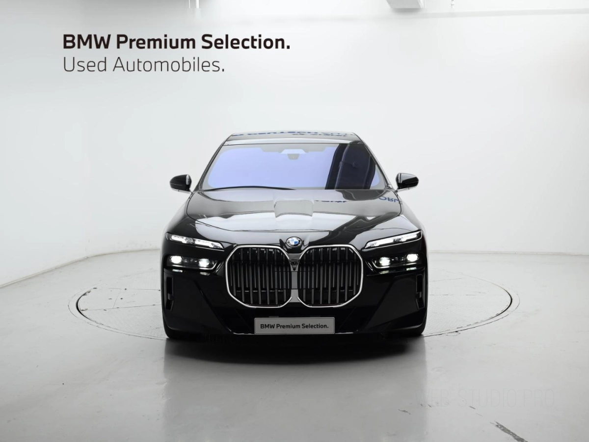 BMW 7-SERIES G70