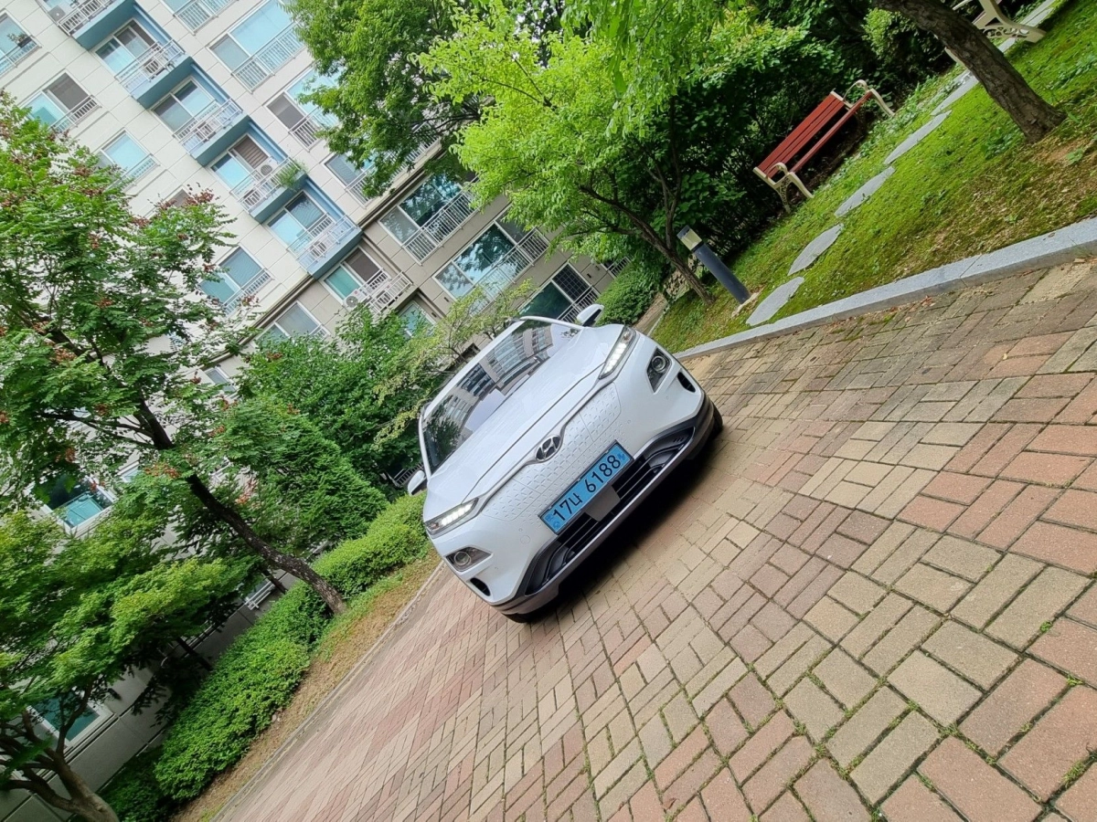 HYUNDAI KONA ELECTRIC  2020