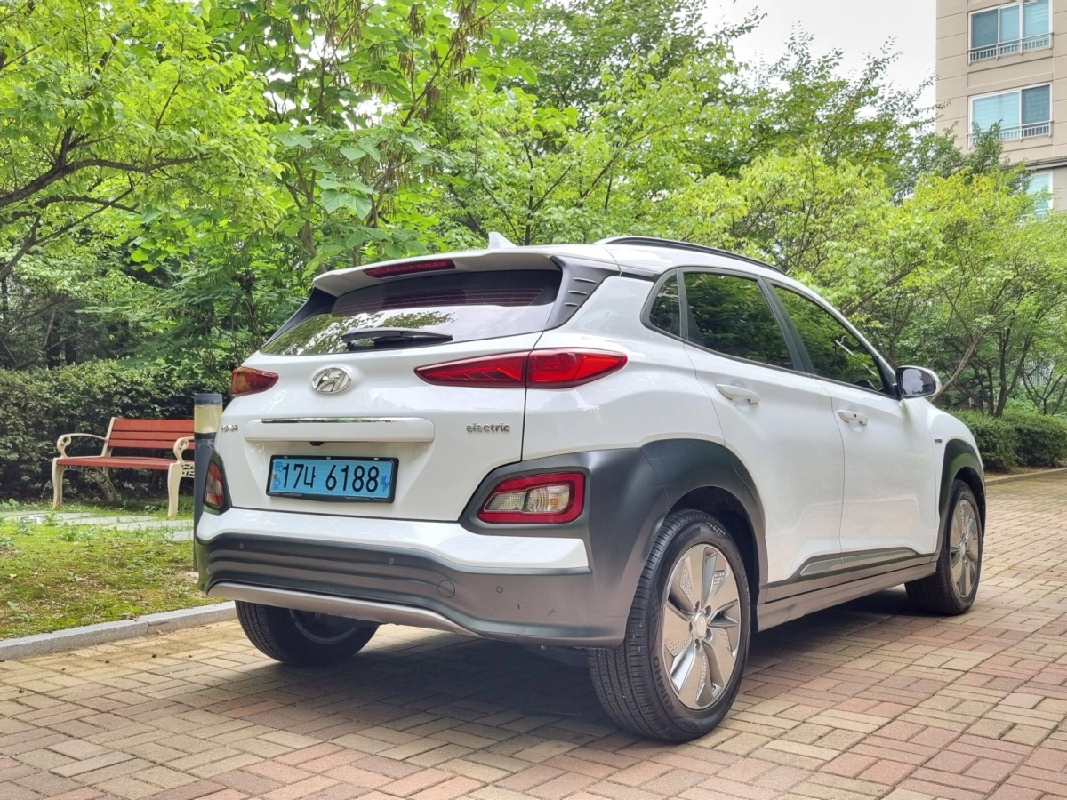 HYUNDAI KONA ELECTRIC