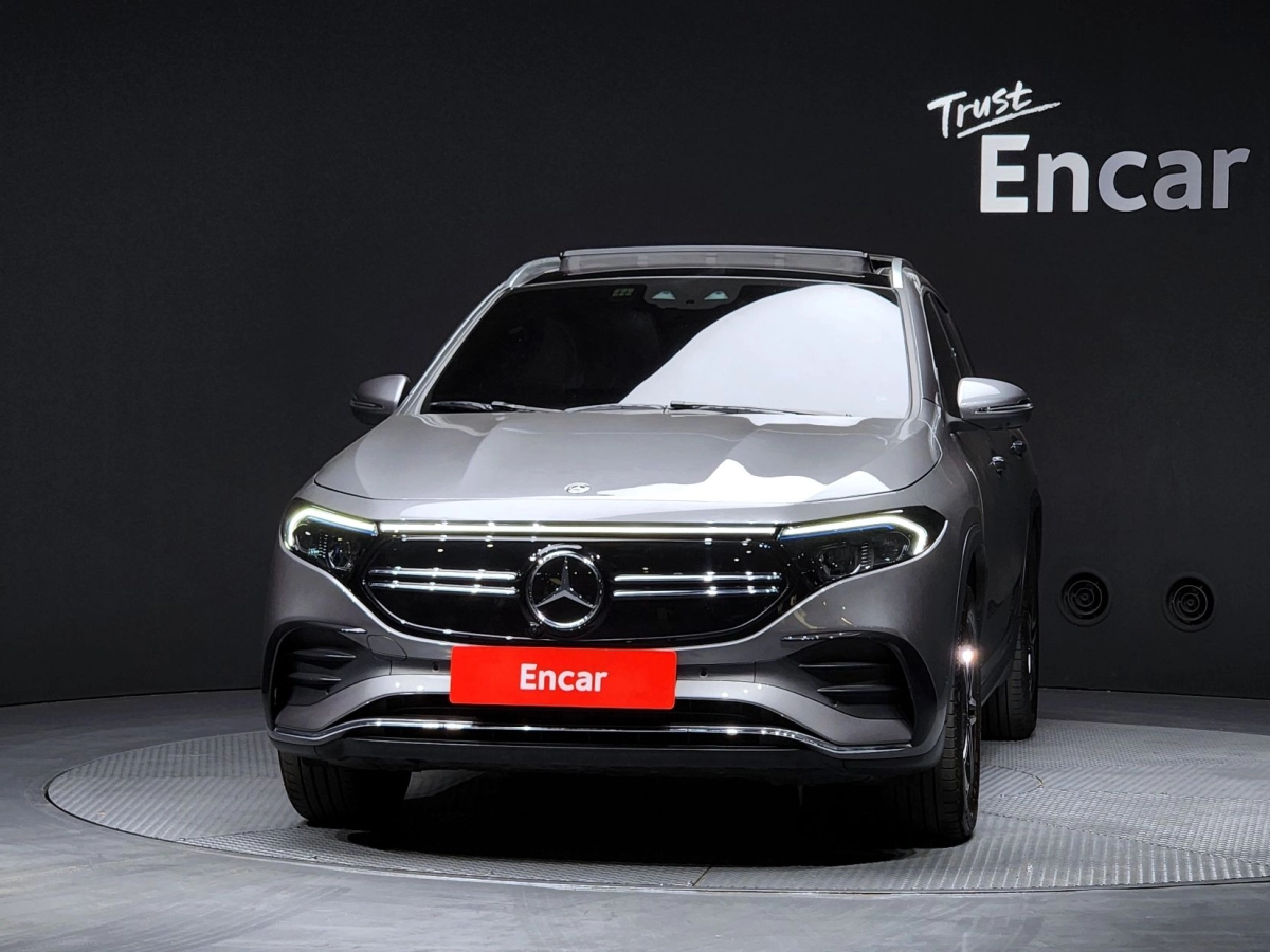 MERCEDES BENZ EQA H243