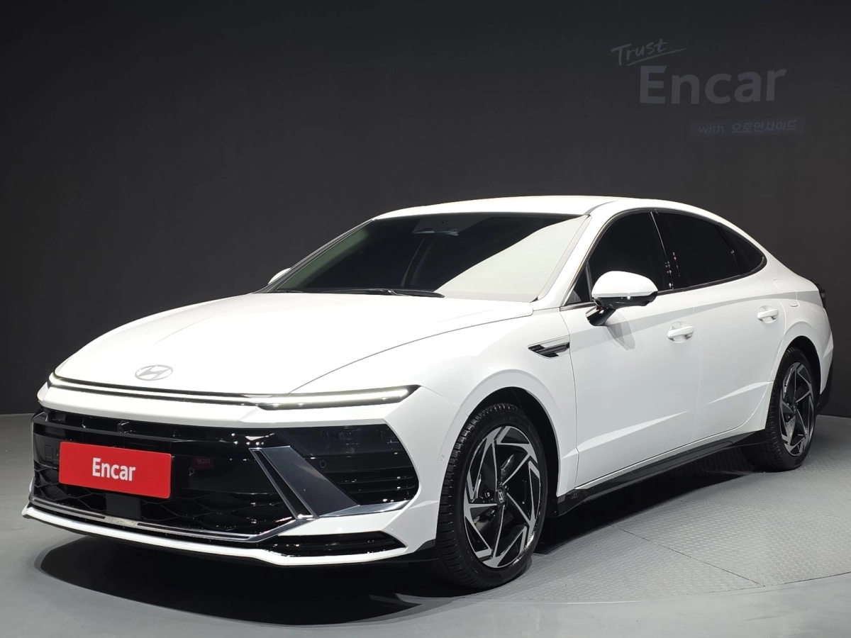 HYUNDAI SONATA DN8 HYBRID