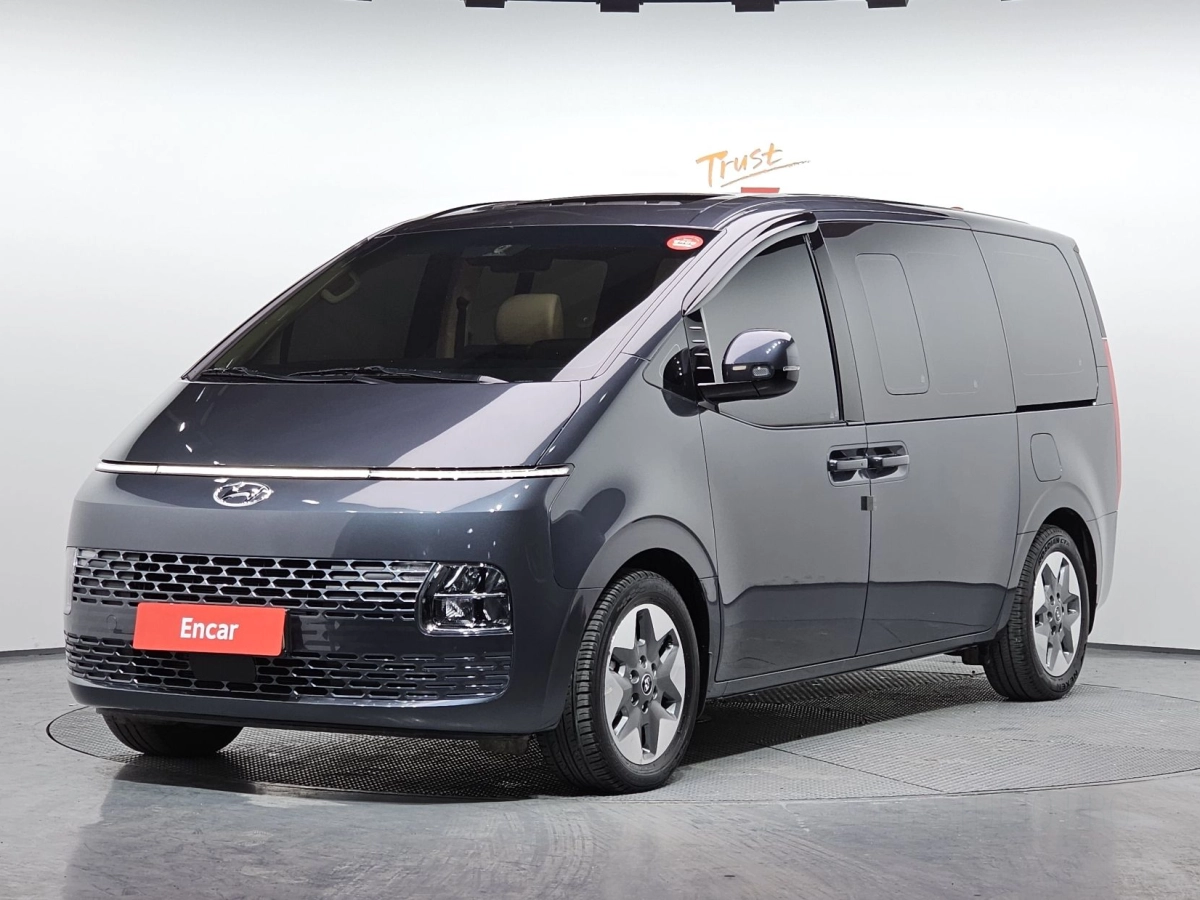 HYUNDAI STARIA 2023
