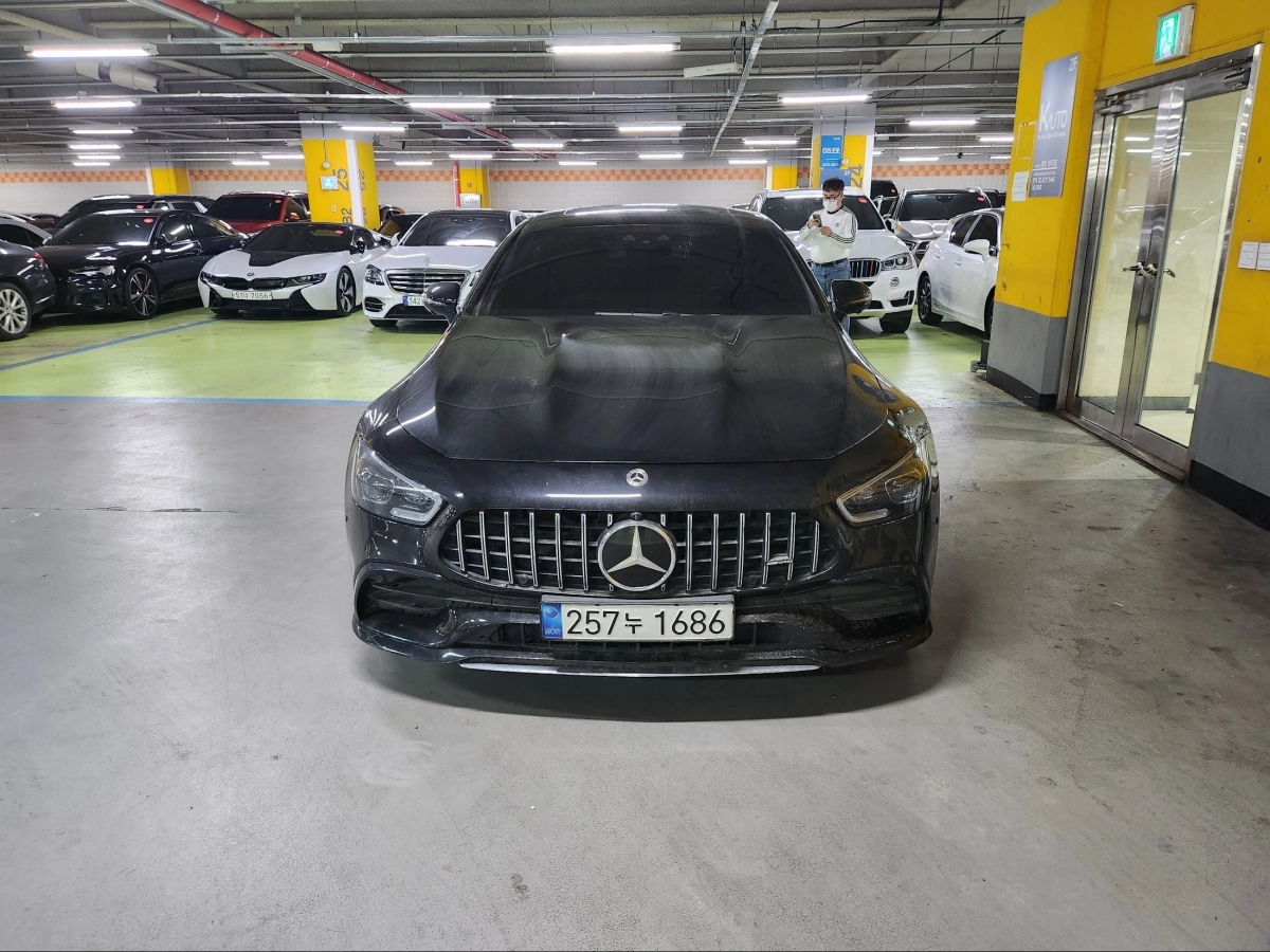 MERCEDES BENZ AMG GT