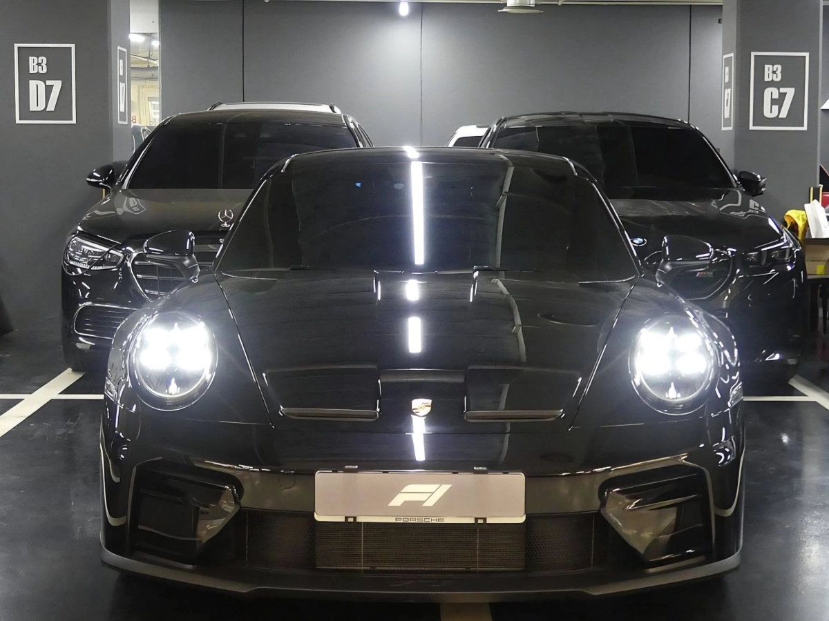 PORSCHE 911 992  2025