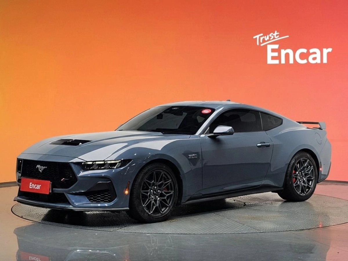 FORD MUSTANG 2024