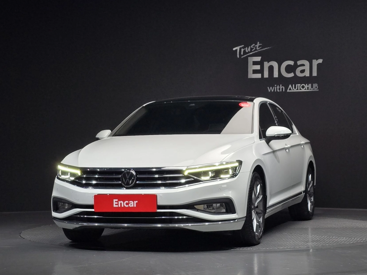 VOLKSWAGEN PASSAT GT B8