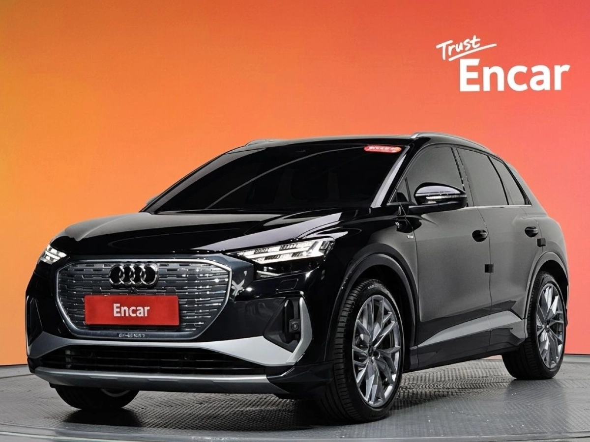 AUDI Q4 E-TRON F4  2025