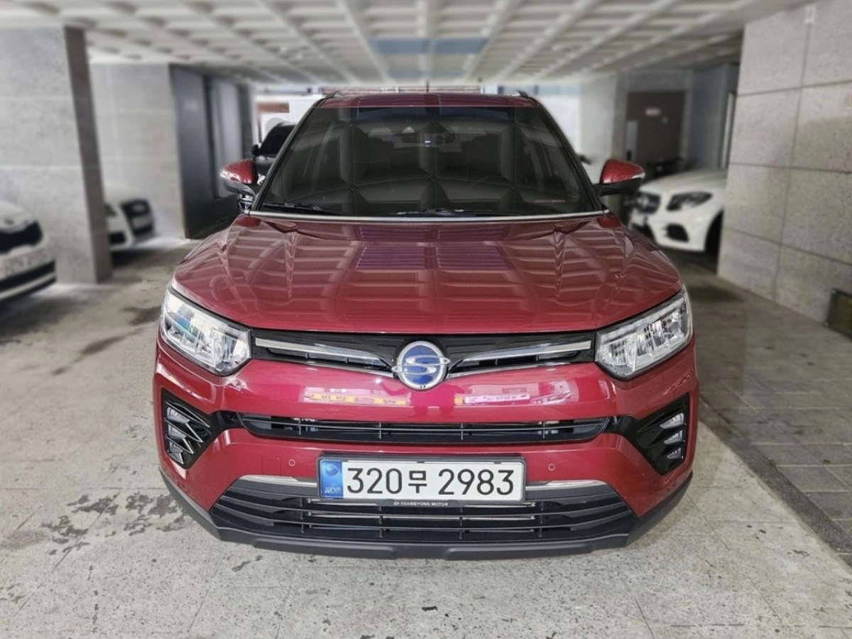 SSANGYONG TIVOLI VERY NEW