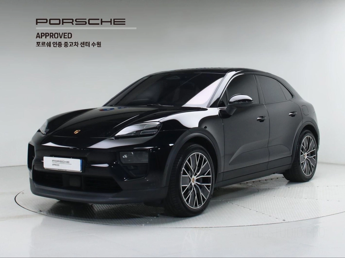PORSCHE MACAN EV  2025
