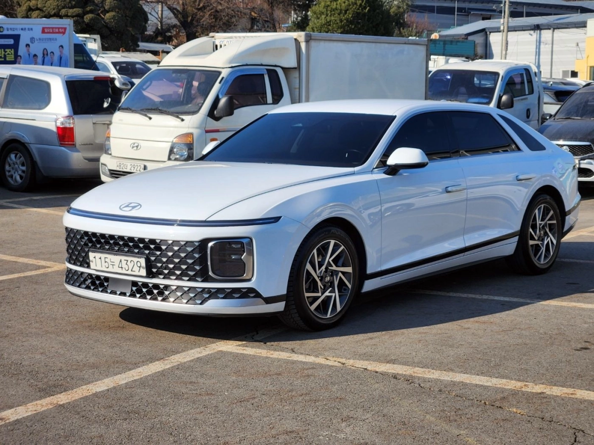 HYUNDAI GRANDEUR GN7  2023