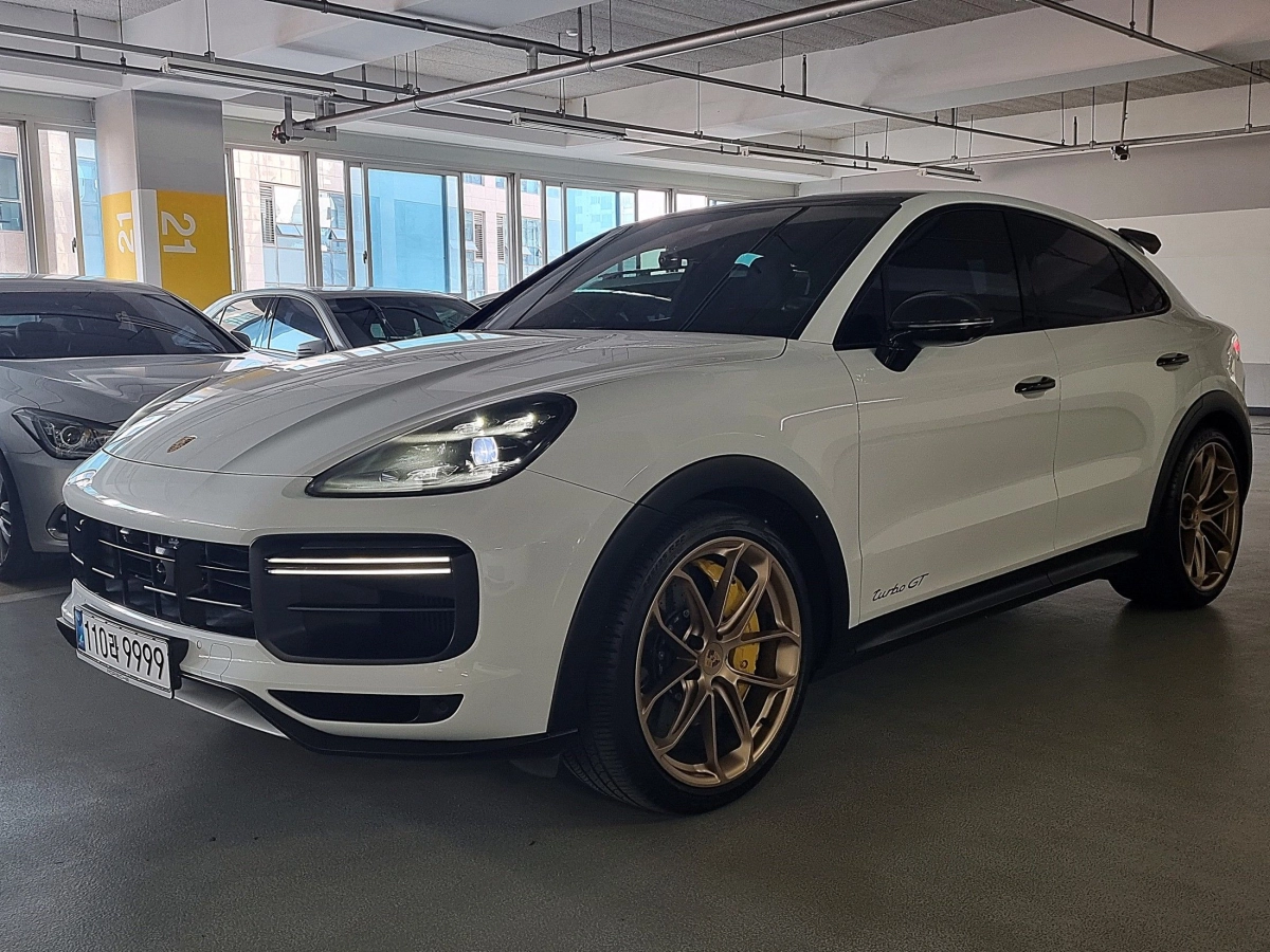 PORSCHE CAYENNE PO536  2023