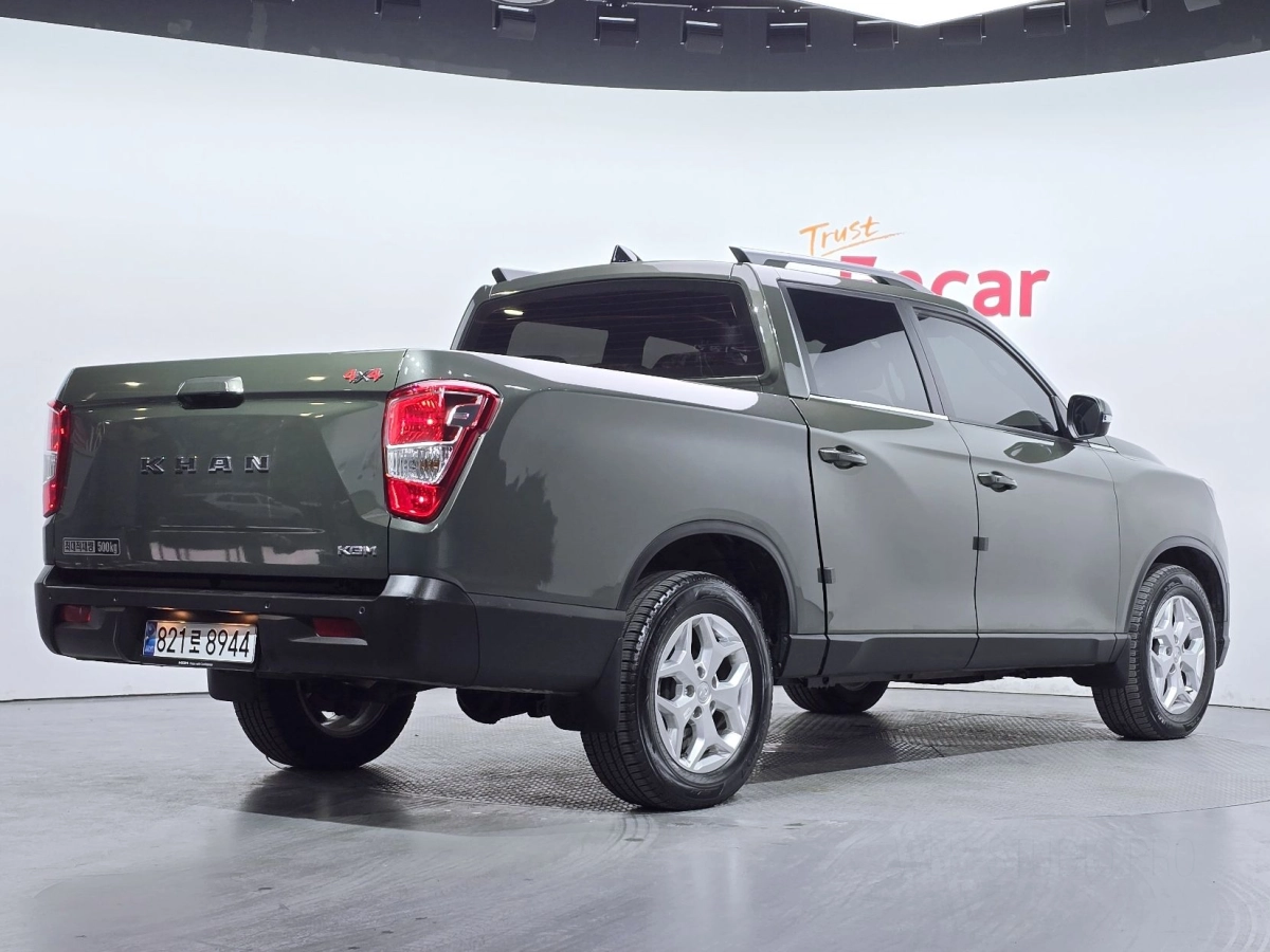 SSANGYONG REXTON SPORTS CAR