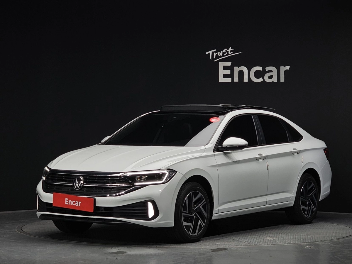 VOLKSWAGEN JETTA  2024