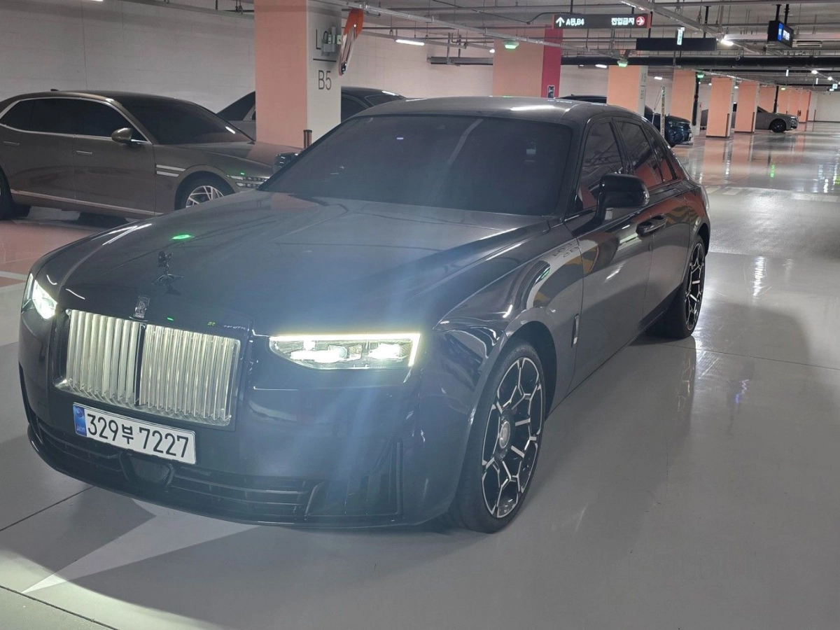 ROLLS ROYCE GHOST  2025