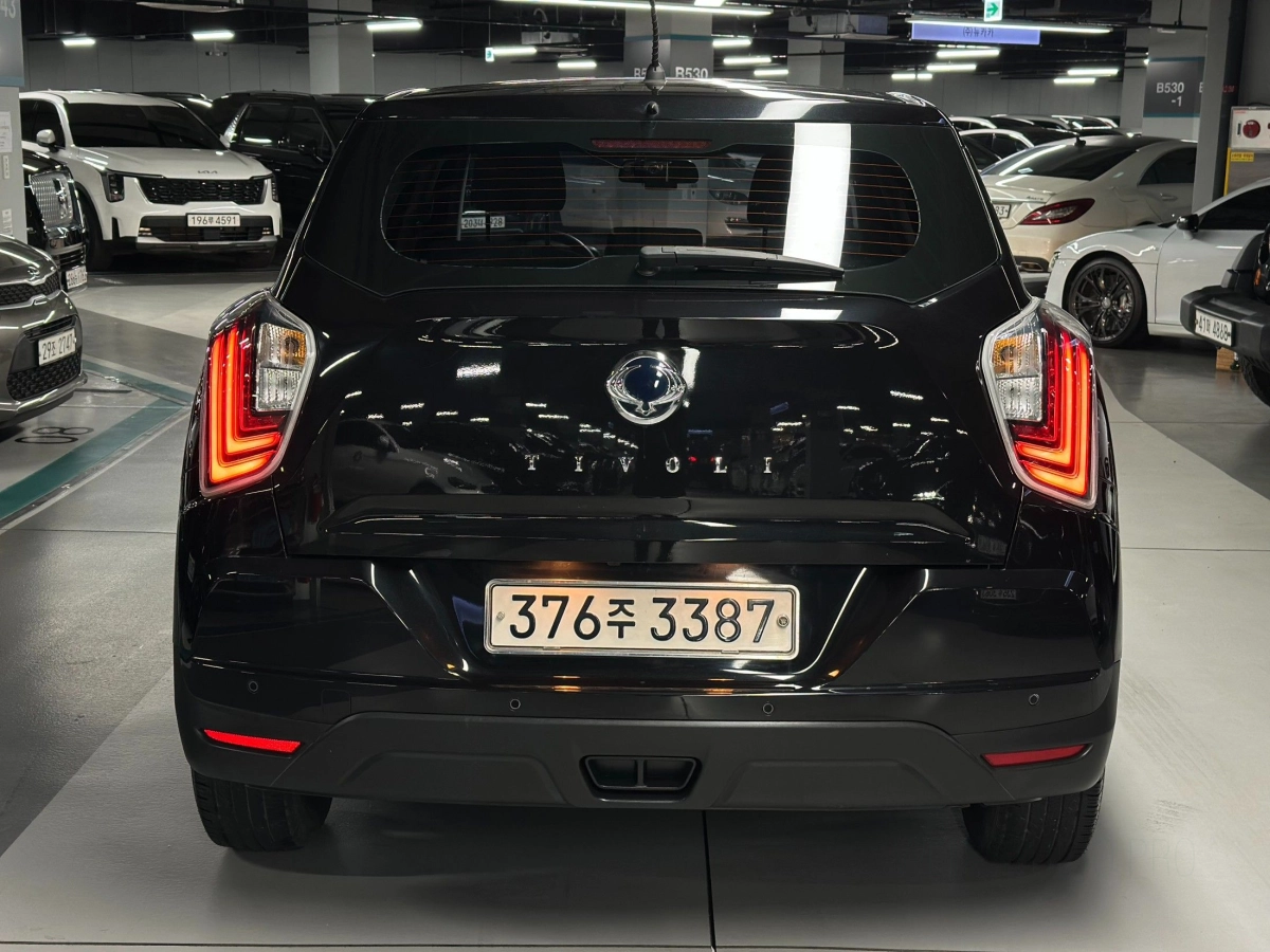 SSANGYONG TIVOLI VERY NEW