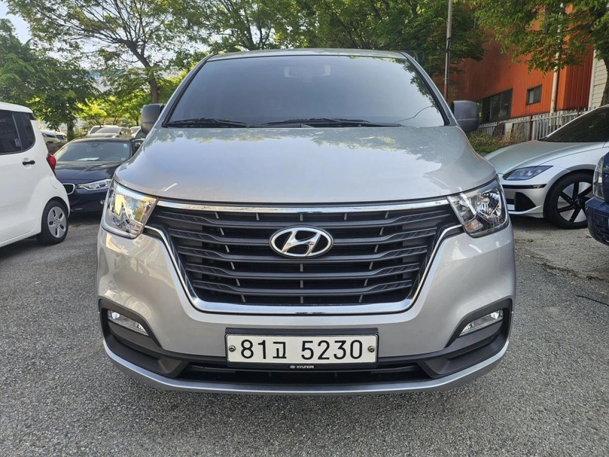 HYUNDAI STAREX GRAND
