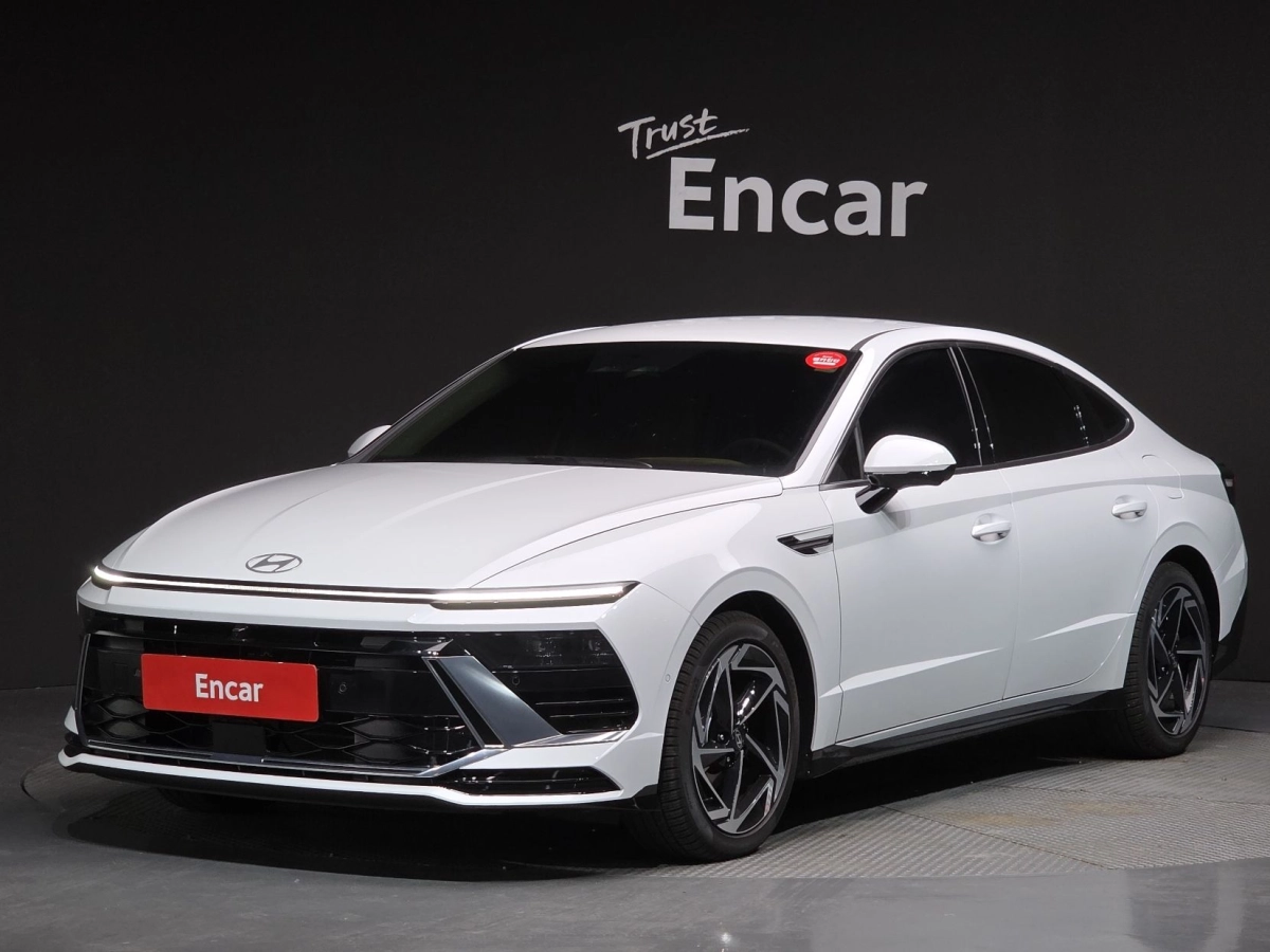 HYUNDAI SONATA DN8 HYBRID  2026