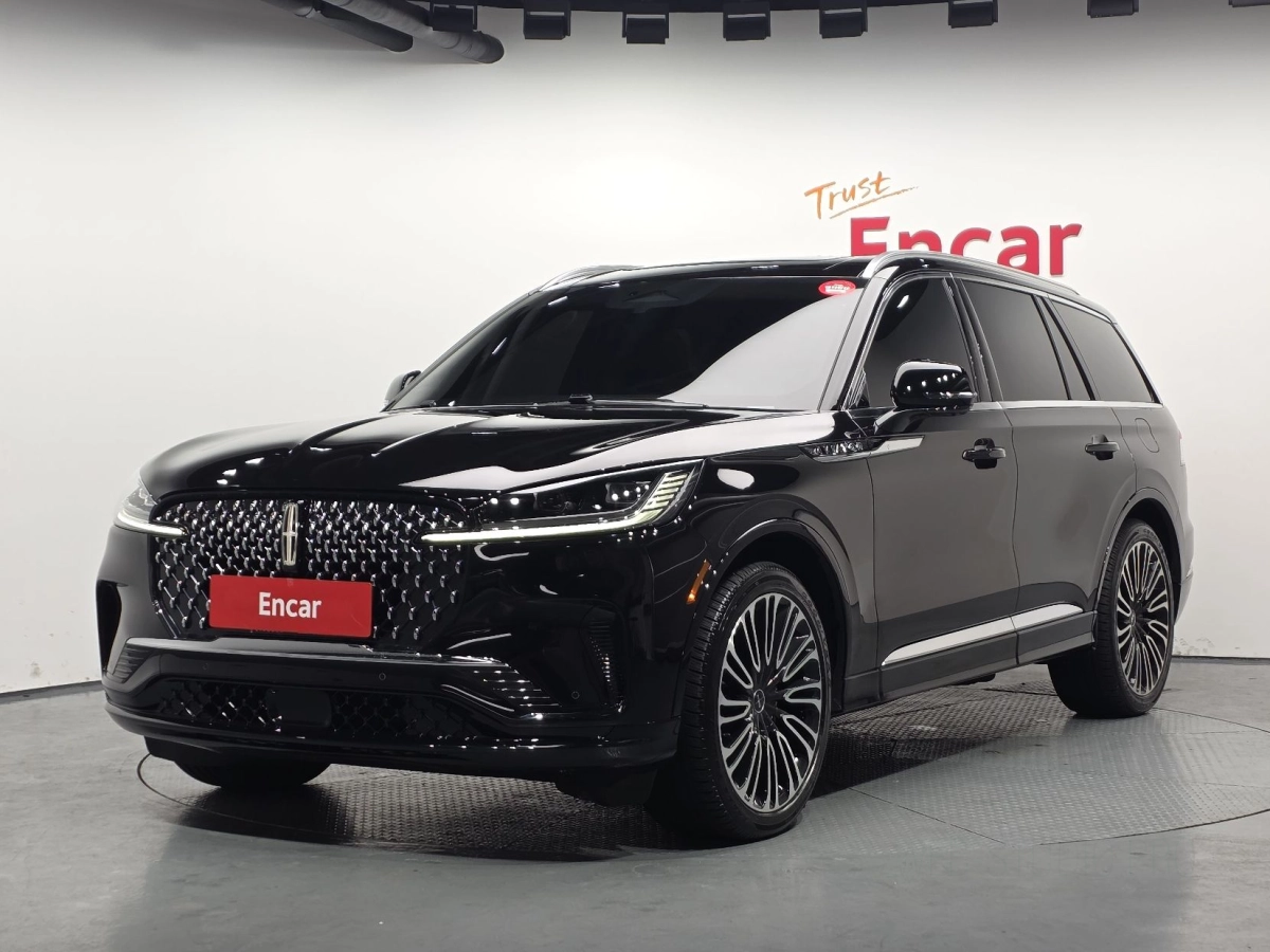 LINCOLN AVIATOR  2025