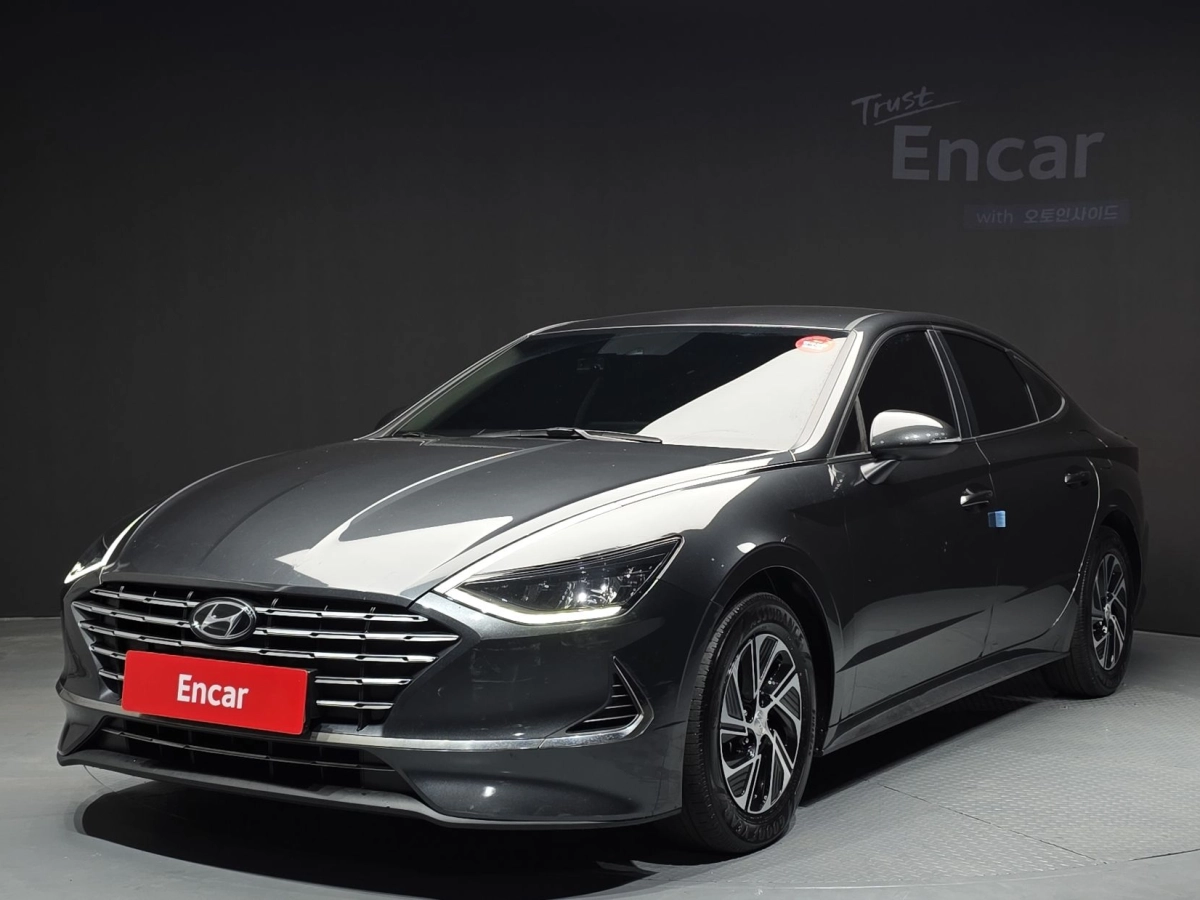 HYUNDAI SONATA HYBRID DN8