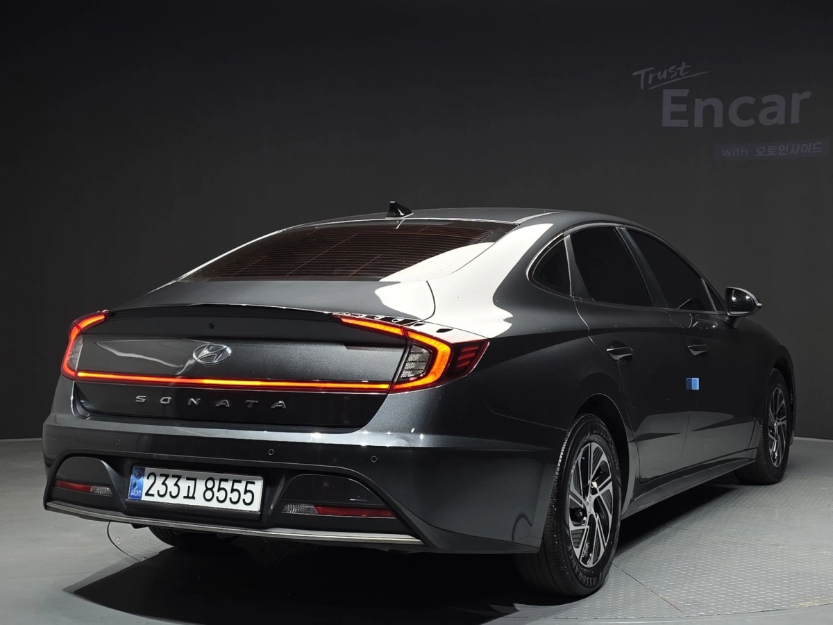 HYUNDAI SONATA HYBRID DN8