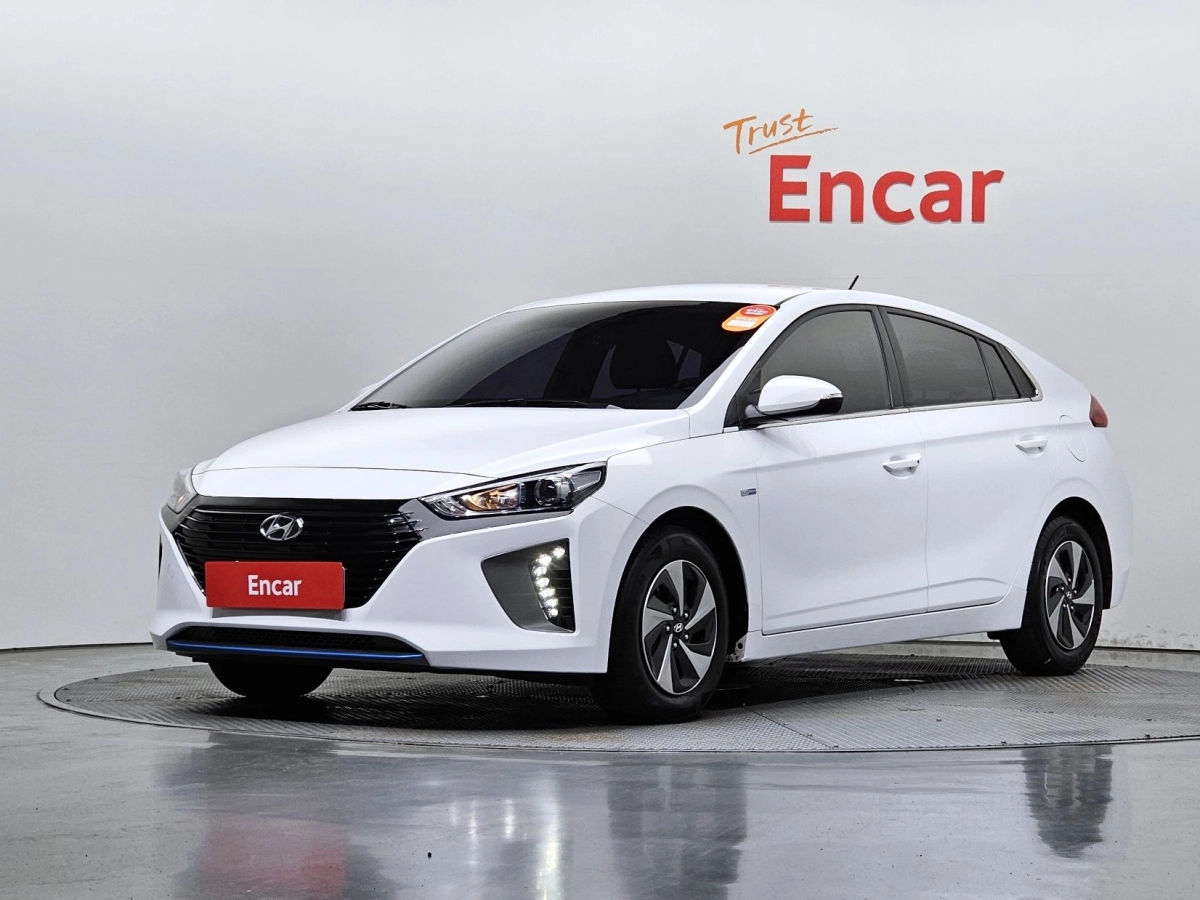 HYUNDAI IONIQ HYBRID