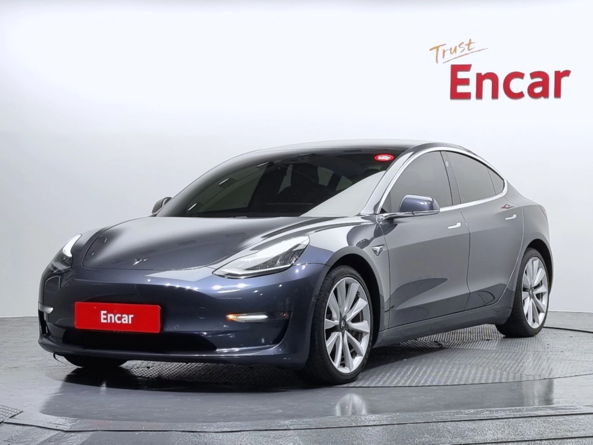 TESLA MODEL 3  2020