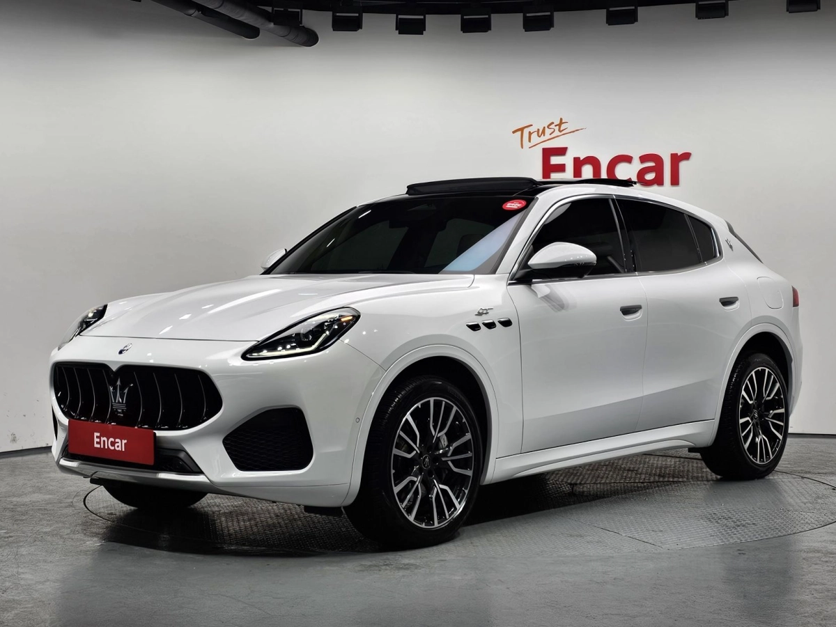 MASERATI GRECALE  2023