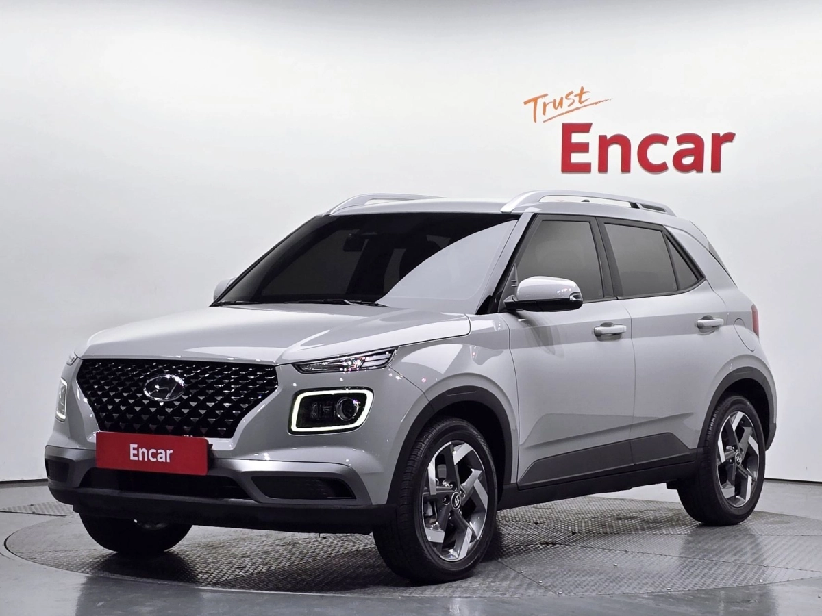 HYUNDAI VENUE  2025