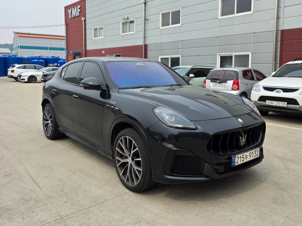 MASERATI GRECALE  2023