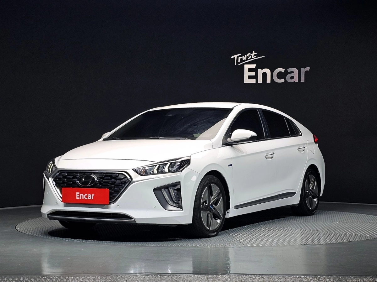 HYUNDAI IONIQ HYBRID  2020