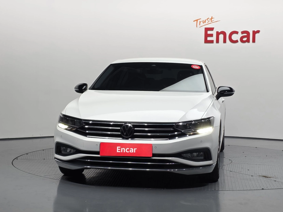 VOLKSWAGEN PASSAT GT B8