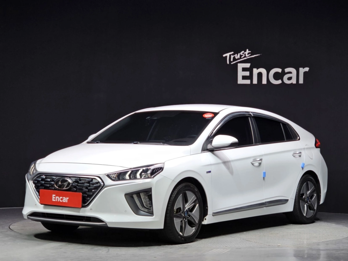HYUNDAI IONIQ HYBRID  2020