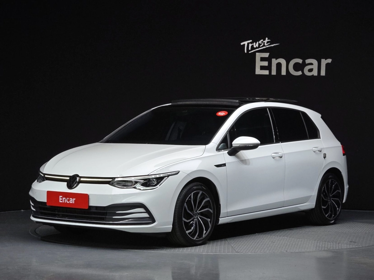 VOLKSWAGEN GOLF  2022