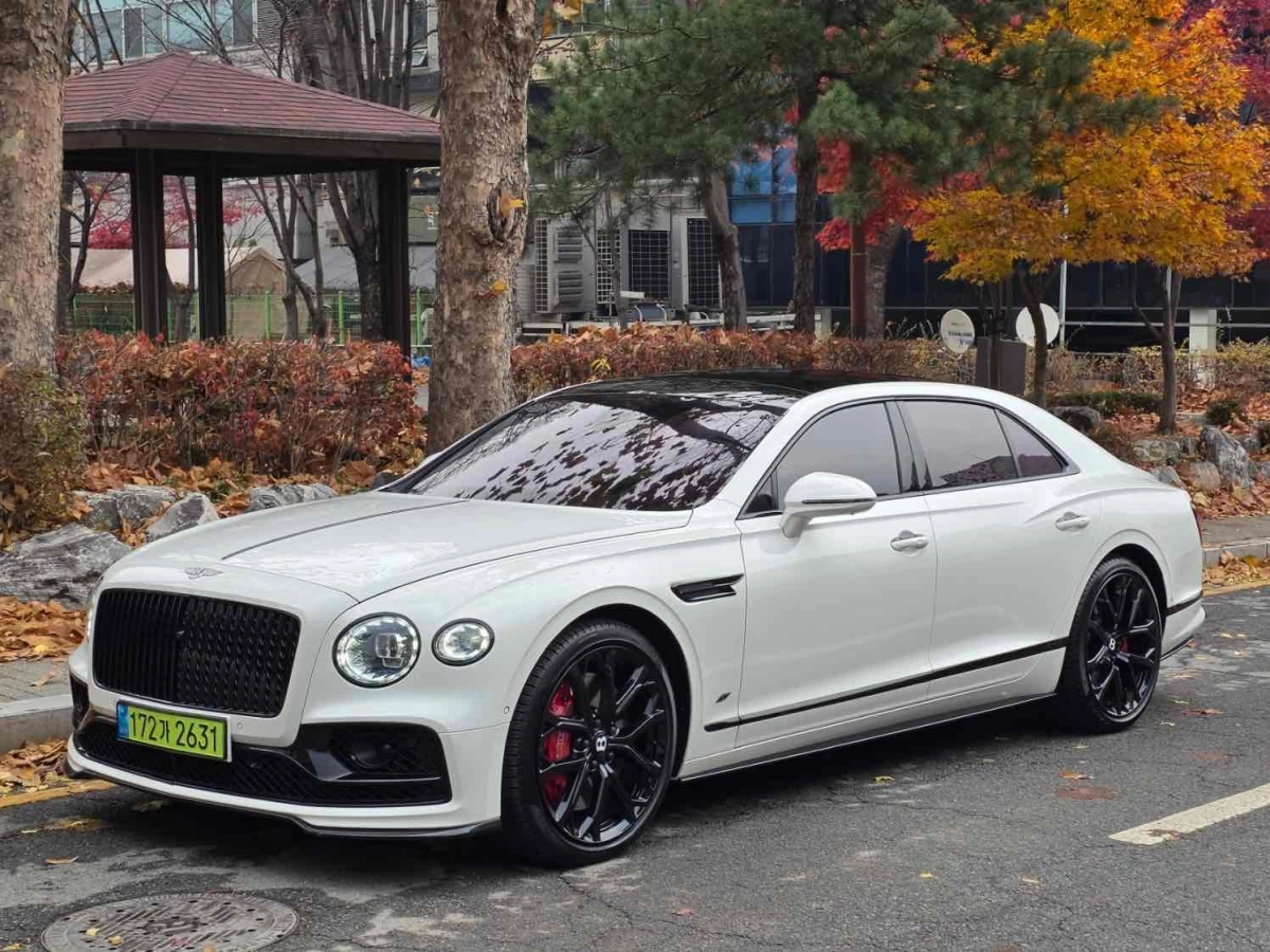 BENTLEY FLYING SPUR 2023