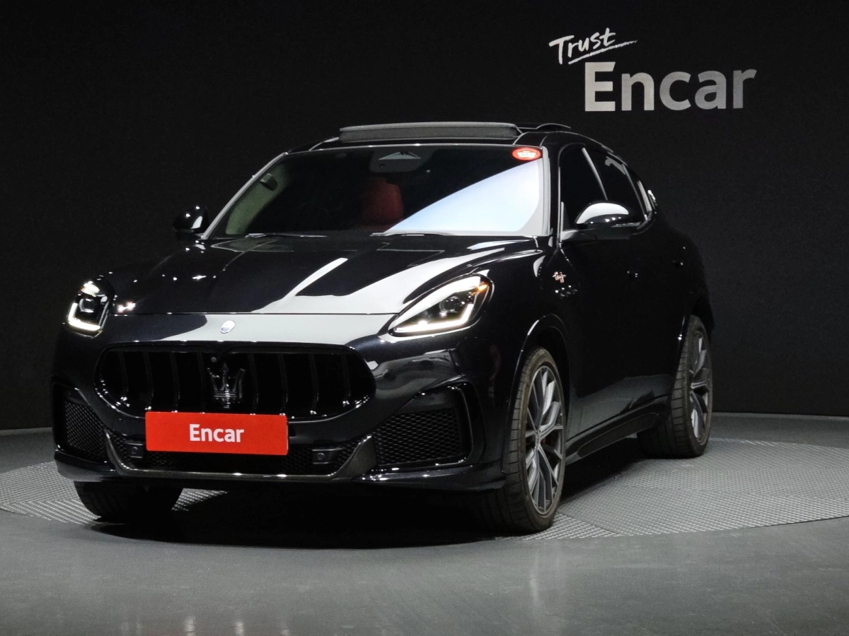 MASERATI GRECALE  2023