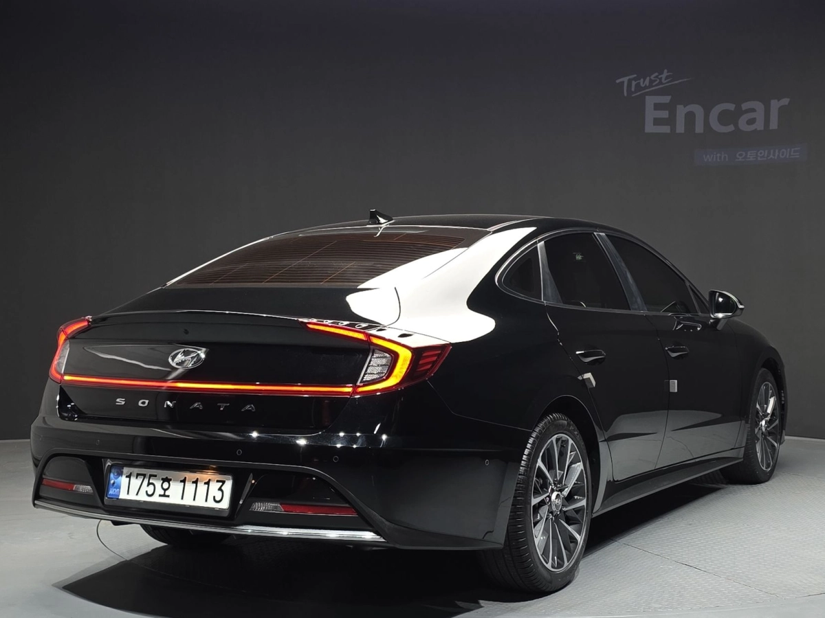 HYUNDAI SONATA HYBRID DN8